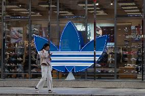 Adidas Store