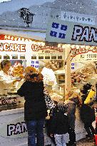 Illustration - Christmas in Paris