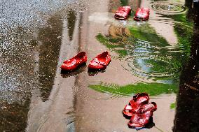 Zapatos Rojos Installation Inauguration - Rome