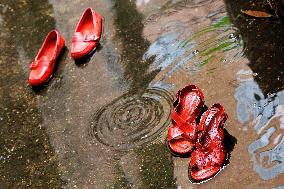 Zapatos Rojos Installation Inauguration - Rome