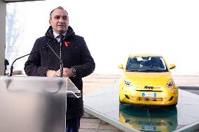 Fiat 500 Hybrid Media Drive In Torino - Italy