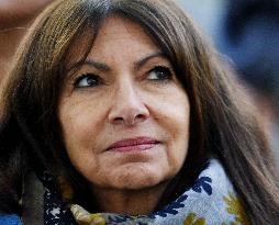 Anne Hidalgo Inaugurates The Allee Alexis Gruss - Paris