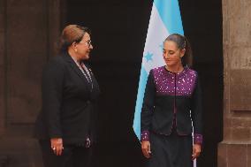 Honduran President Xiomara Castro Wecoming Ceremony - Mexico City