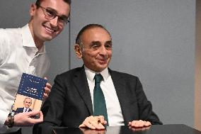 Eric Zemmour Book Signing - Paris