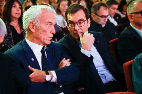 Medef Colloque Pensez Entreprise De Demain - Paris