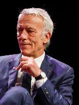 Medef Colloque Pensez Entreprise De Demain - Paris