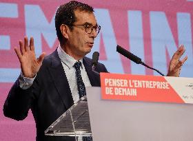 Medef Colloque Pensez Entreprise De Demain - Paris