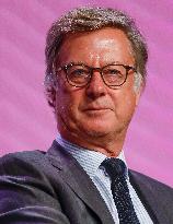 Medef Colloque Pensez Entreprise De Demain - Paris