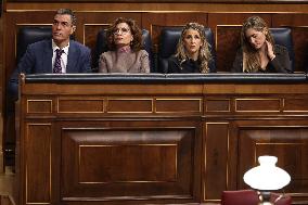 Government Faces Congressional Control Session After Resignation - Madrid