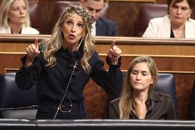 Government Faces Congressional Control Session After Resignation - Madrid