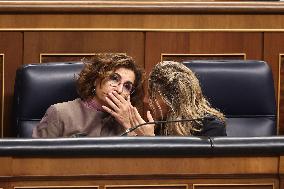 Government Faces Congressional Control Session After Resignation - Madrid