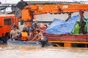 Deadly Floods Hit Southern Thailand After Heavy Rains