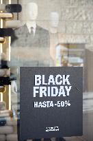 Black Friday Boosts Holiday Spending - Madrid