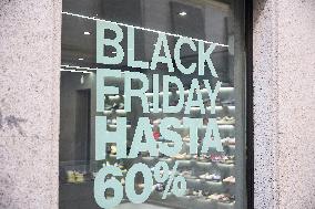 Black Friday Boosts Holiday Spending - Madrid