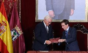Almeida Presents Golden Key Of Madrid To German President Steinmeier