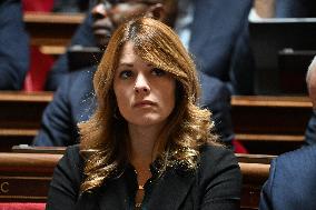Questions To Government At The Senate - Paris