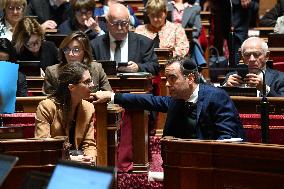 Questions To Government At The Senate - Paris