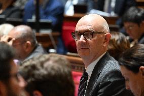 Questions To Government At The Senate - Paris