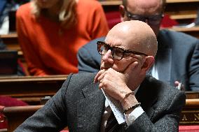 Questions To Government At The Senate - Paris