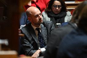 Questions To Government At The Senate - Paris