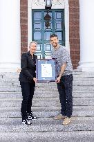Gerard Piqué teaches two classes at Harvard's prestigious MBA in Boston
