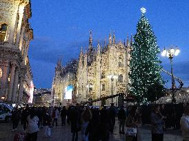 Christmas Tree Lights Up in Milan - Italy