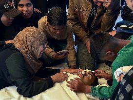 Palestinian Student Killed By Missile - Khan Younis