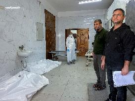 Red Cross Receives Bodies From Israel - Khan Younis