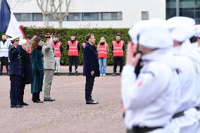 Macron Visits The 27th Mountain Infantry Brigade - Varces