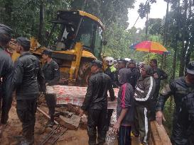 Flooding and Landslides Kill 31 Across Sri Lanka