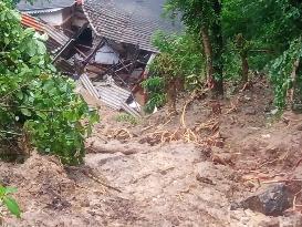 Flooding and Landslides Kill 31 Across Sri Lanka