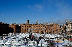 Christmas Market At Place Du Capitole - Toulouse