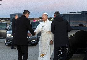 Pope Leo XIV Boards Plane On His Way To Turkey - Rome