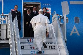 Pope Leo XIV Boards Plane On His Way To Turkey - Rome