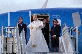 Pope Leo XIV Boards Plane On His Way To Turkey - Rome