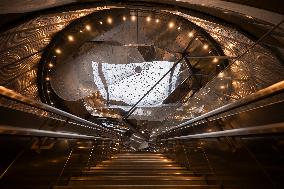 Villejuif - Gustave Roussy Metro Station Illustrations - Paris