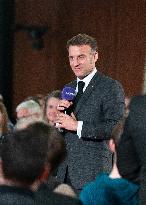 Macron meets readers of the Ebra group - Mirecourt