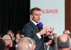 Macron meets readers of the Ebra group - Mirecourt