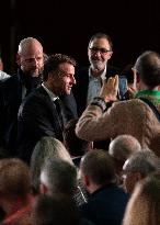 Macron meets readers of the Ebra group - Mirecourt