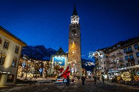 New Olympic Christmas Decorations In Cortina - Italy