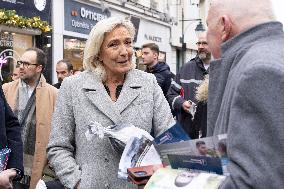 Marine Le Pen At Carvin Market for RN 2026 Municipal Campaign - Hauts-de-France