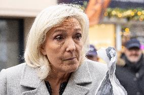 Marine Le Pen At Carvin Market for RN 2026 Municipal Campaign - Hauts-de-France