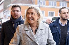 Marine Le Pen At Carvin Market for RN 2026 Municipal Campaign - Hauts-de-France