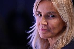 Agnes Evren On Dimanche En Politique - Paris