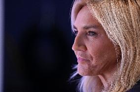 Agnes Evren On Dimanche En Politique - Paris