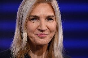 Agnes Evren On Dimanche En Politique - Paris