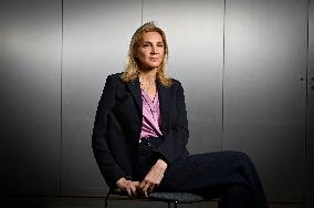 Agnes Evren On Dimanche En Politique - Paris