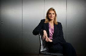 Agnes Evren On Dimanche En Politique - Paris