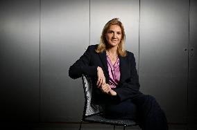 Agnes Evren On Dimanche En Politique - Paris