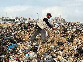 Difficult Humanitarian Conditions Near the Khan Yunis Landfill - Palestine